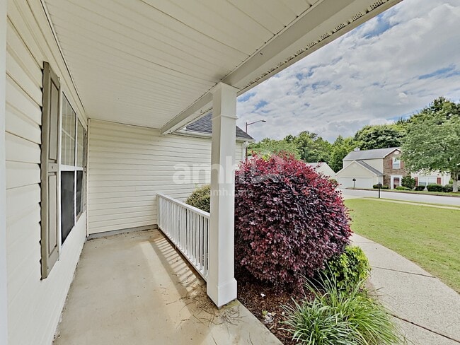 Photo - 517 Lazy River Ln