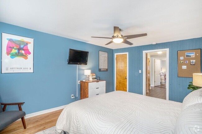 Building Photo - 301 Gold Ave NW Rental