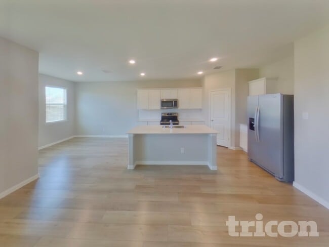 Photo - 231 Jenkinson Dr