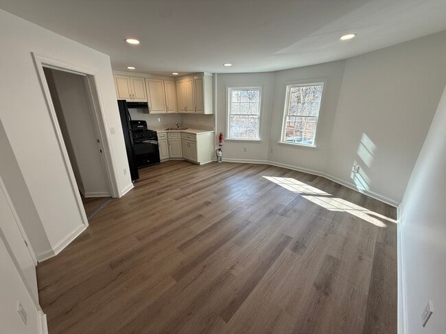 Building Photo - 173 US Highway 46