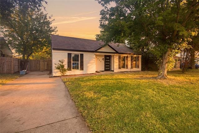 3728 Flintwood Trail