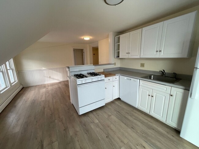 Photo - 17 Uni Unit 17 Uni #3