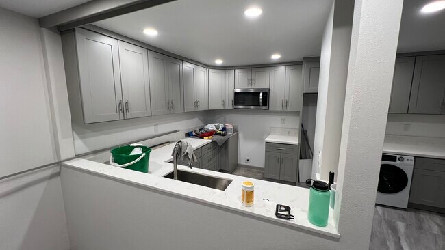 Photo - 7890 E Spring St Unidad 15B