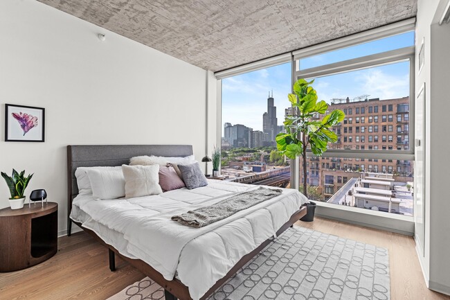 Photo - 1395 S Wabash Ave