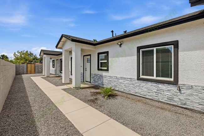 Building Photo - Brand-New 3-Bedroom Duplex with Designer Finishes & Private Yard in Central Mesa