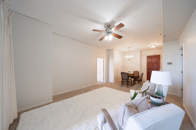 Photo - 1 Towers Park Ln Unidad 413