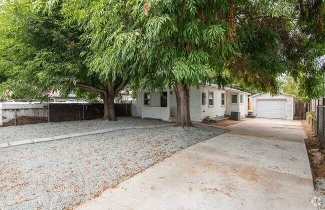 Building Photo - 2 bedrooms 1 bath home in San Diego-Imperi...