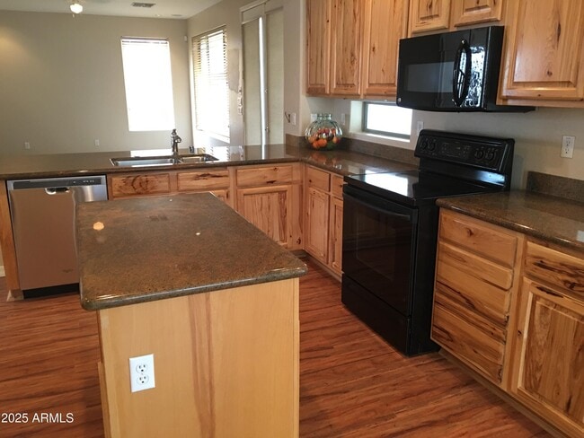 Photo - 164 W Goldfinch Way