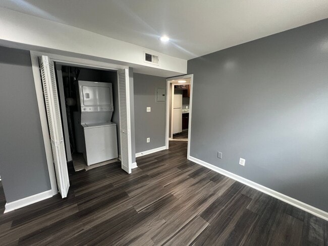 Photo - 2853 28th St SE Unidad 4