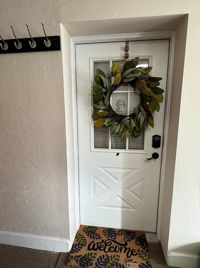 Photo - 6010 W Seminole St Unidad 2