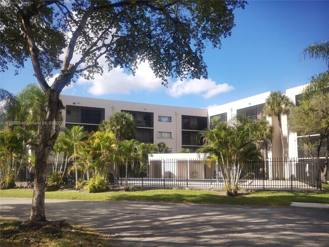 Photo - 8540 SW 133rd Avenue Rd Unit 412
