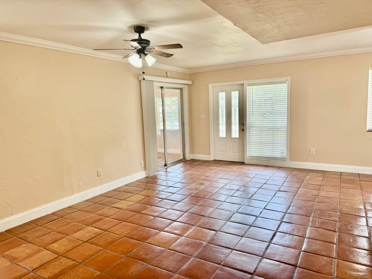 Photo - 1601 NE 47th St