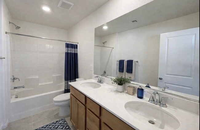 Building Photo - 3543 Dimora St