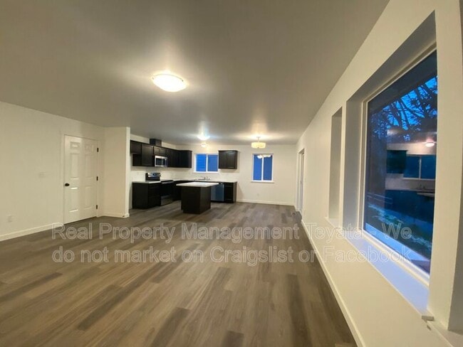 Photo - 6270 Fernridge Dr