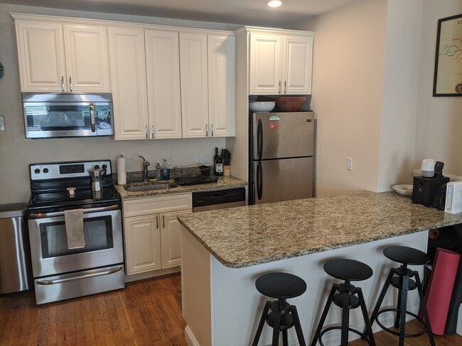 Photo - 591 Beacon St Unidad 02