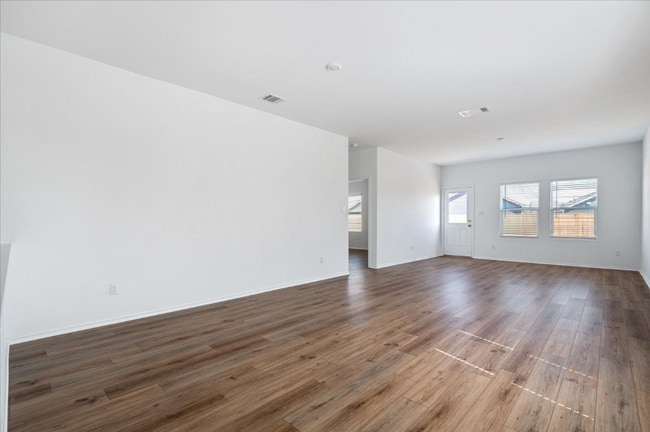 Photo - 423 Bullhead Rd