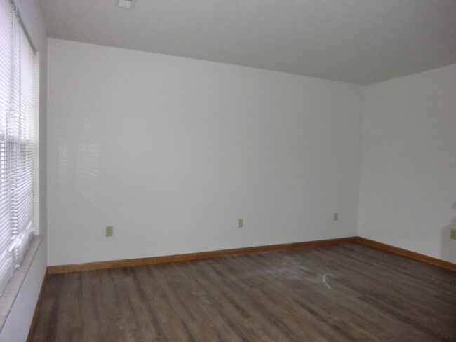 Photo - 436 Meadow Dr