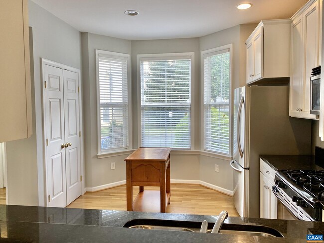 Photo - 100 Melbourne Park Circle