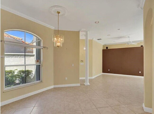Photo - 1459 Shoreline Way