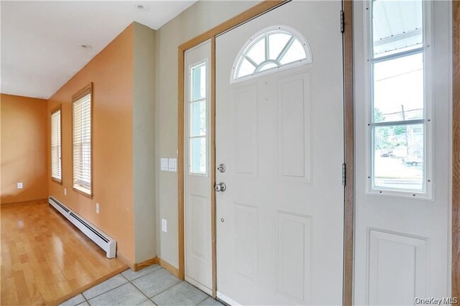 Photo - 1 Tomkins Ave