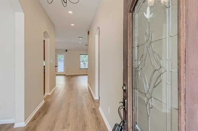 Photo - 116 Copperwood Loop