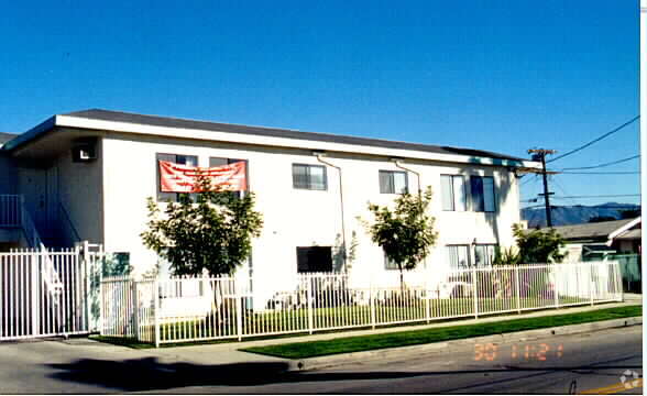 Photo - 11133 Cumpston St Apartments