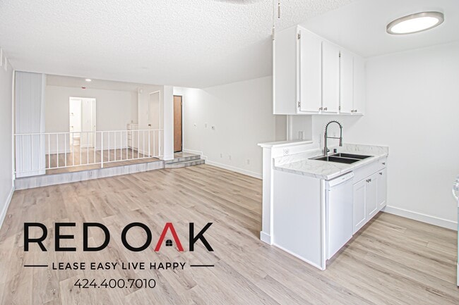 Photo - 8309 Cedros Ave Unidad 310