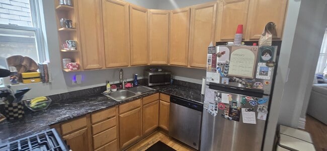 Photo - 2015 W Saint Paul Ave Unit 3