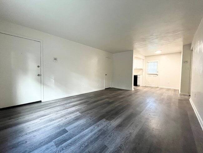 1BR, 1BA - Deluxe