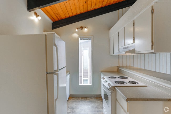 Studio - 480 SF