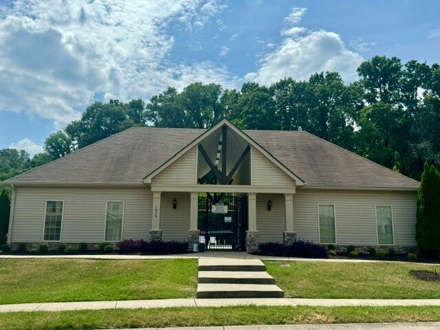 Photo - 2022 Abbingdon Way