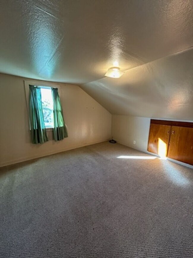 Charming 4 Bedroom Home! House Rental in Kalispell, MT