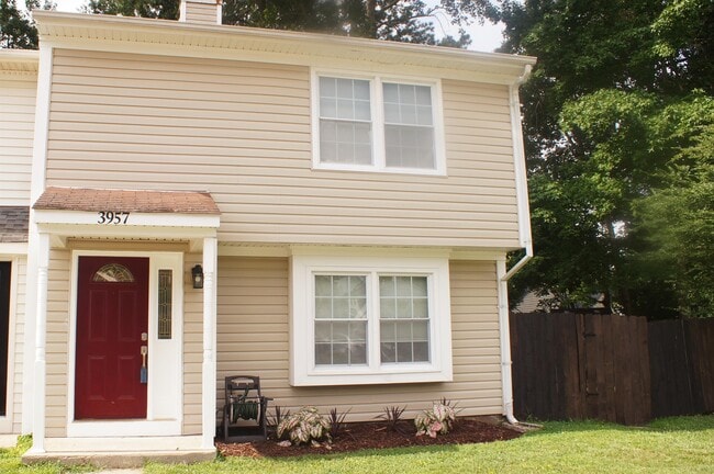 Building Photo - 3957 Kiwanis Loop