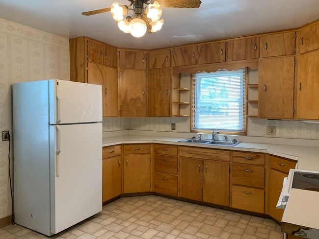 Photo - 5 Bedroom Across from NDSU!!