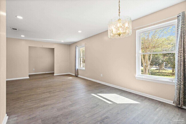 Photo - 8229 Ridgefield Rd