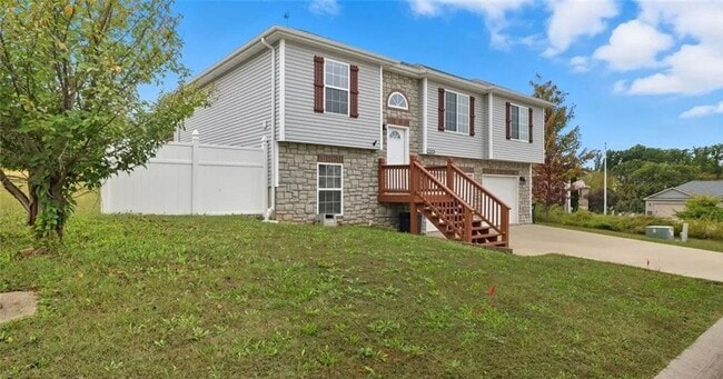 Photo - Beautiful Split-Level Home Near Fort Leonard Wood!
