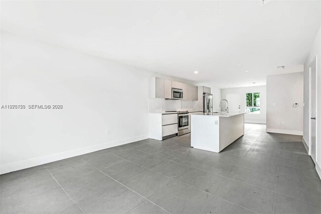 Photo - 2561 NE 193rd St Unit 1103