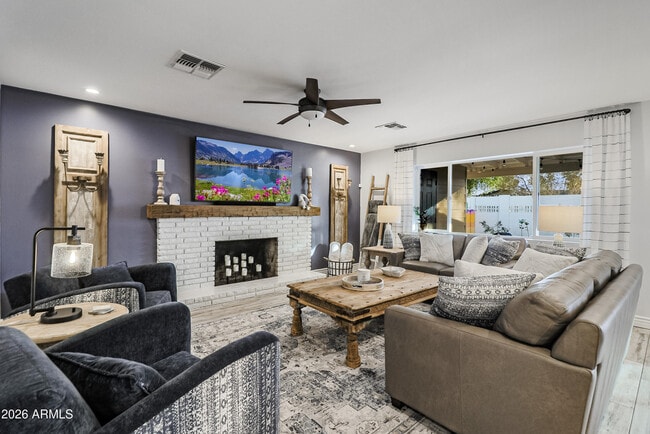 Photo - 8501 E Jackrabbit Rd