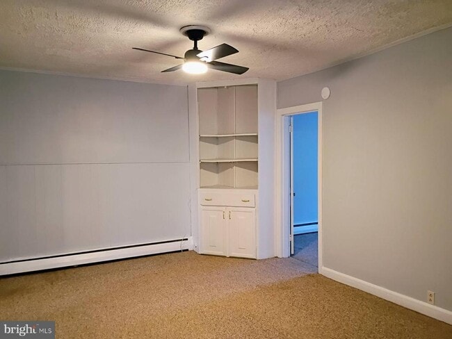 Photo - 19 W Locust St