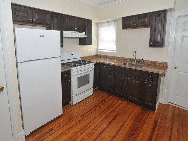 Photo - 137 Mohawk Ave