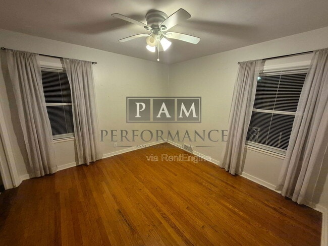 Photo - 1123 W Kendall Ave