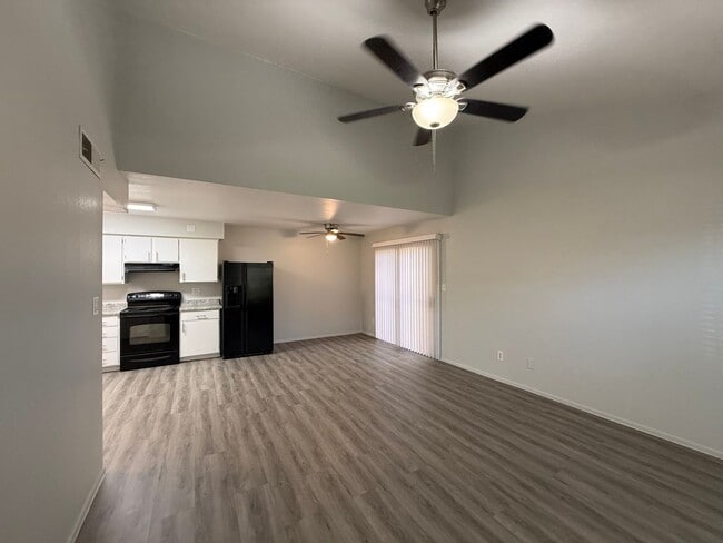 Photo - Renovated Glendale 3 Bedroom Condo with New Flooring