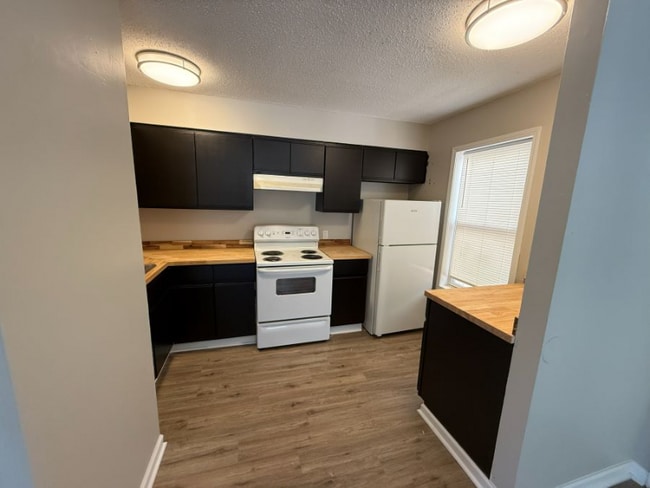 Photo - 324 Block St Unidad R