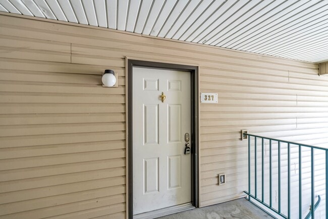 Photo - 98 W 1230 N St