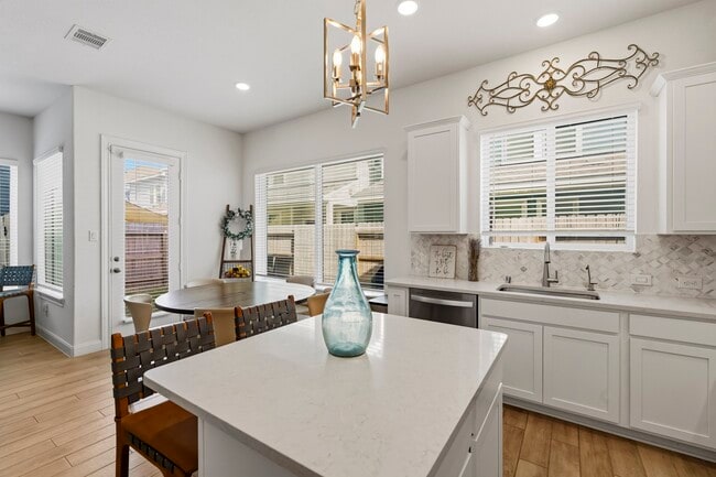 574 Morning Tide Ln
