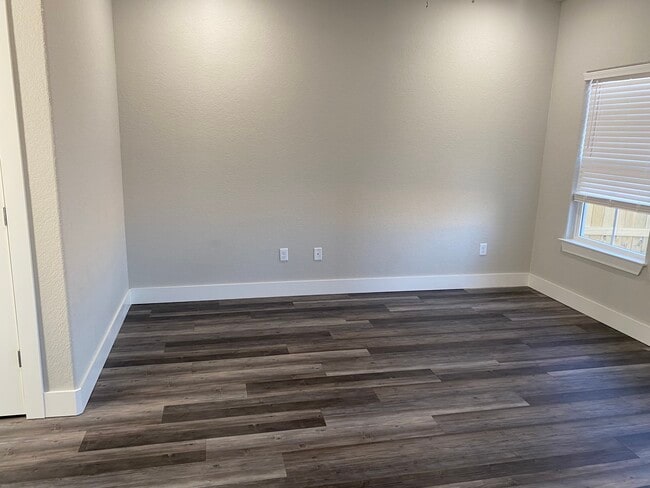 Photo - 3004 SW Garrison Ln