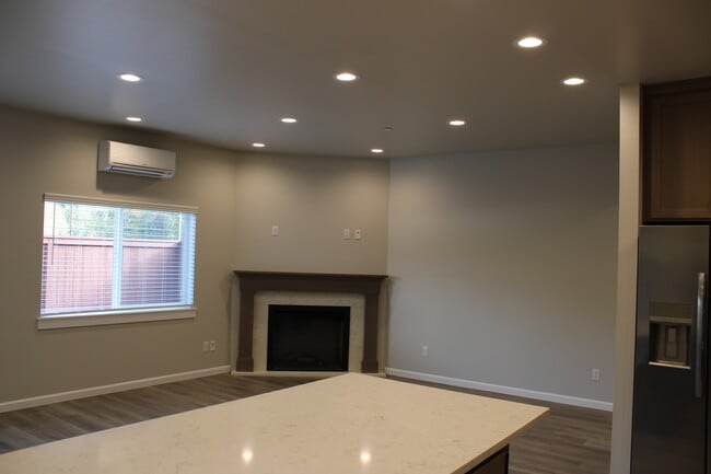 Photo - 14916 Canyon Rd E