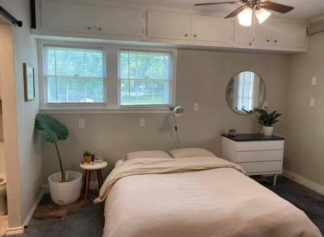 Photo - 1108 Coit St Unit Lower House