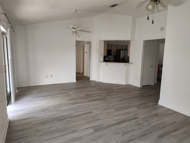 Photo - 5202 Oceanside Ct