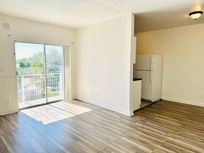 Photo - 1951 NE 167th St Unit 16